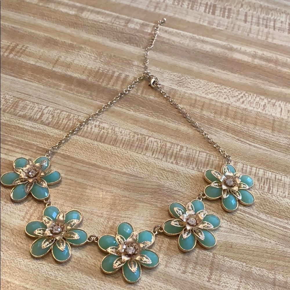 Adjustable Turquoise Flower Necklace